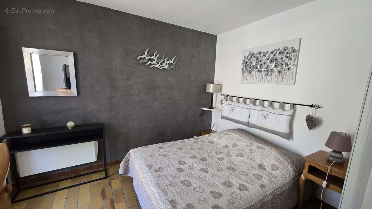 Appartement à SAINT-CYR-SUR-MER