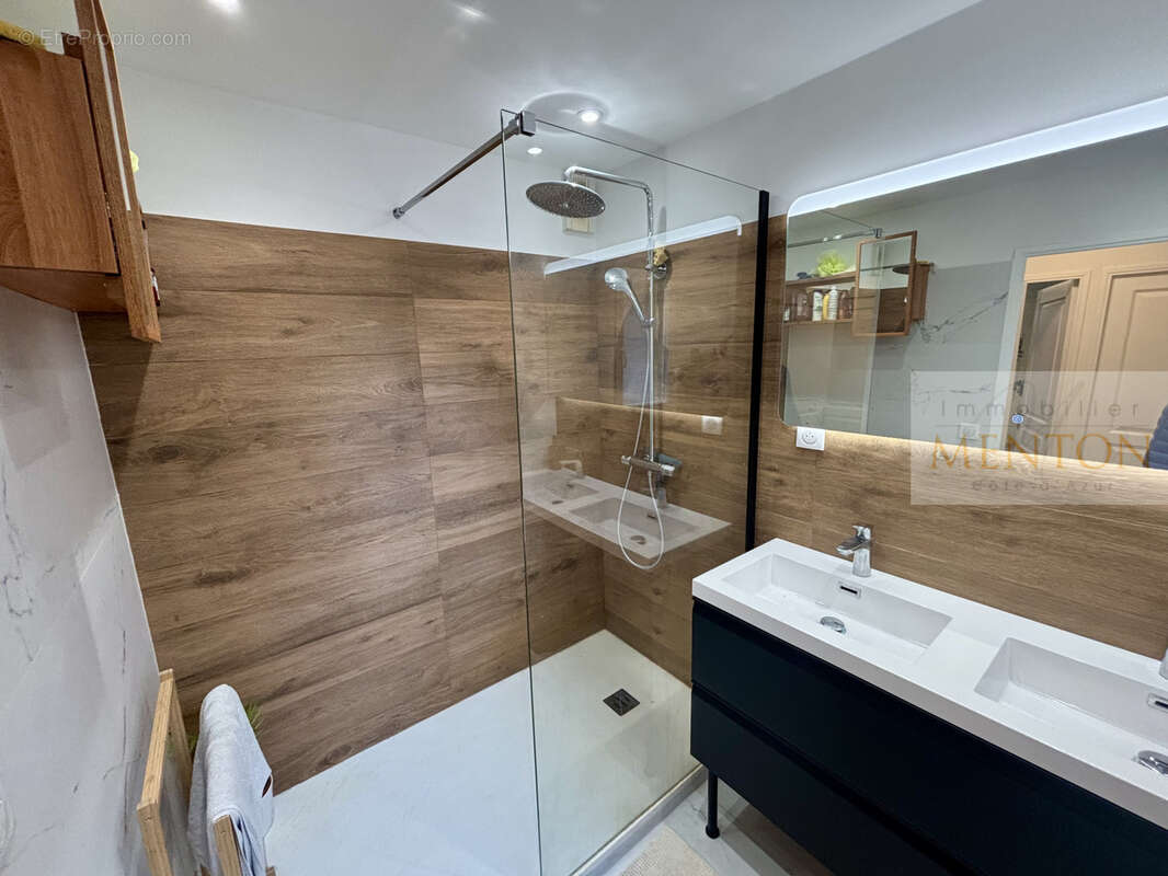 Appartement à MENTON