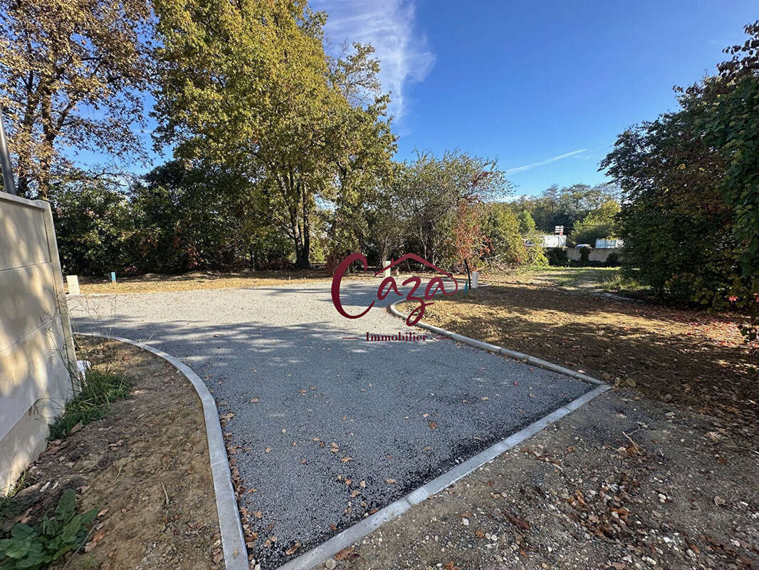 Terrain à CARBON-BLANC