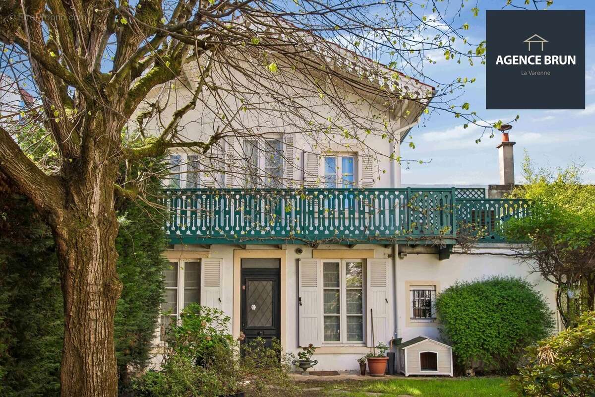 Maison à SAINT-MAUR-DES-FOSSES