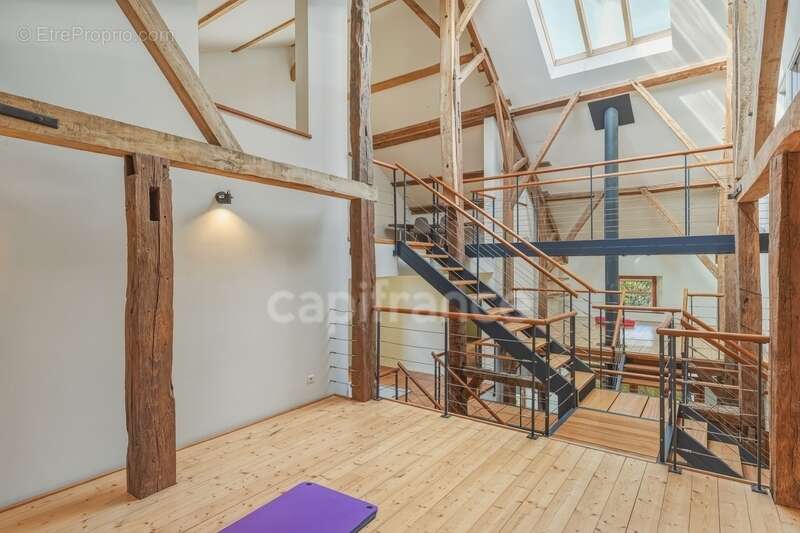 Maison à SAINT-GENIS-POUILLY