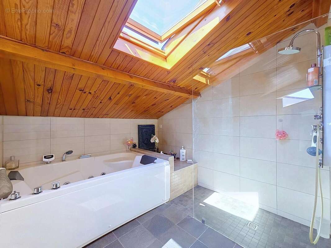 Maison 146 m² à La Verpilliere  - photo 6