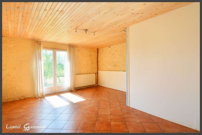 Maison à LES LEVES-ET-THOUMEYRAGUES