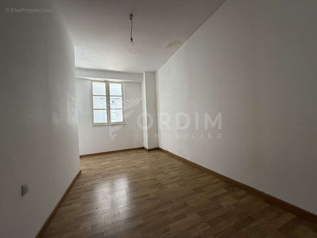 Appartement à LA CHARITE-SUR-LOIRE
