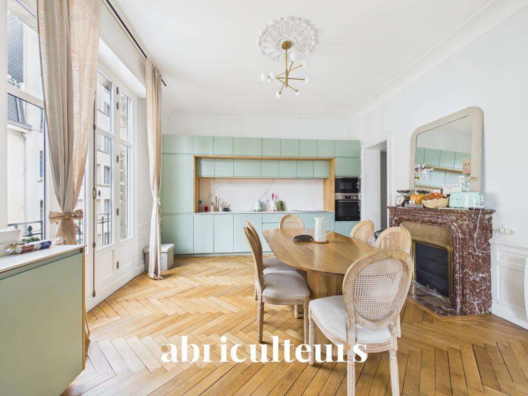 Splendide appartement familial d'environ 200m² dans un immeuble ancien en vente à Nantes (44000) - photo 4