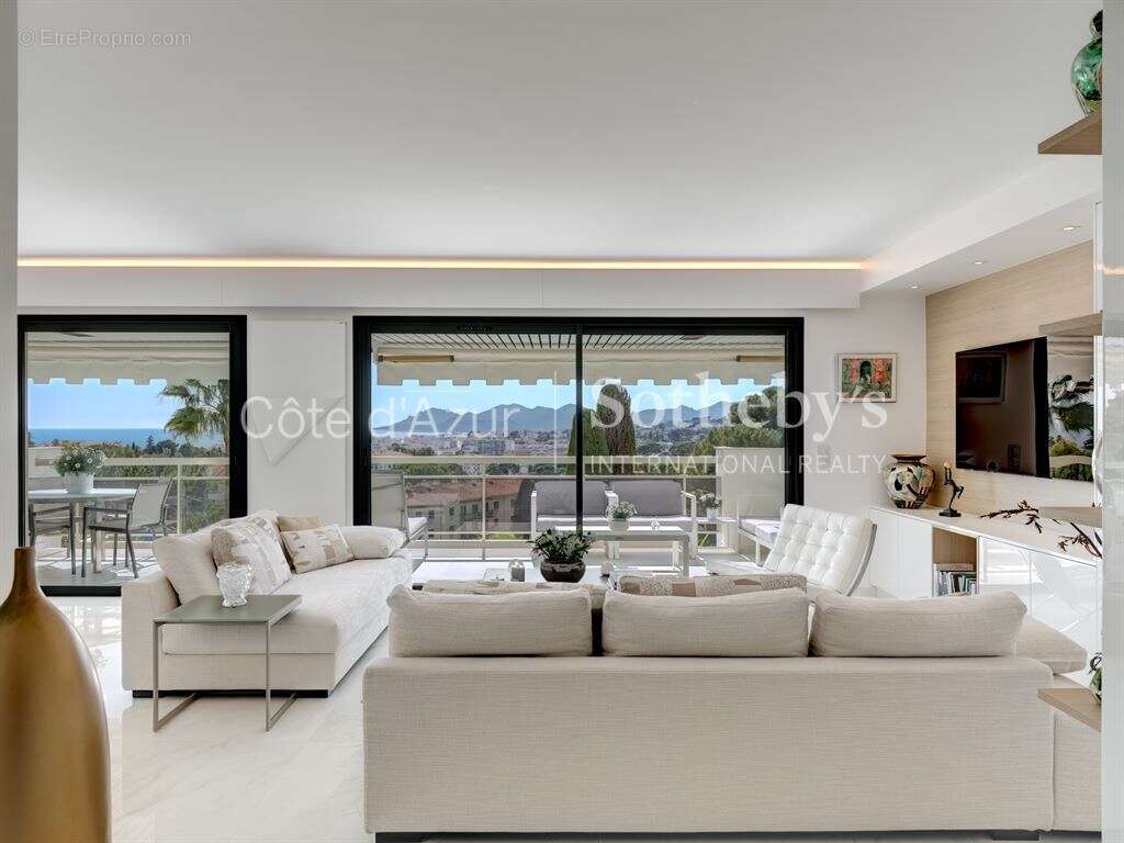 Appartement à LE CANNET