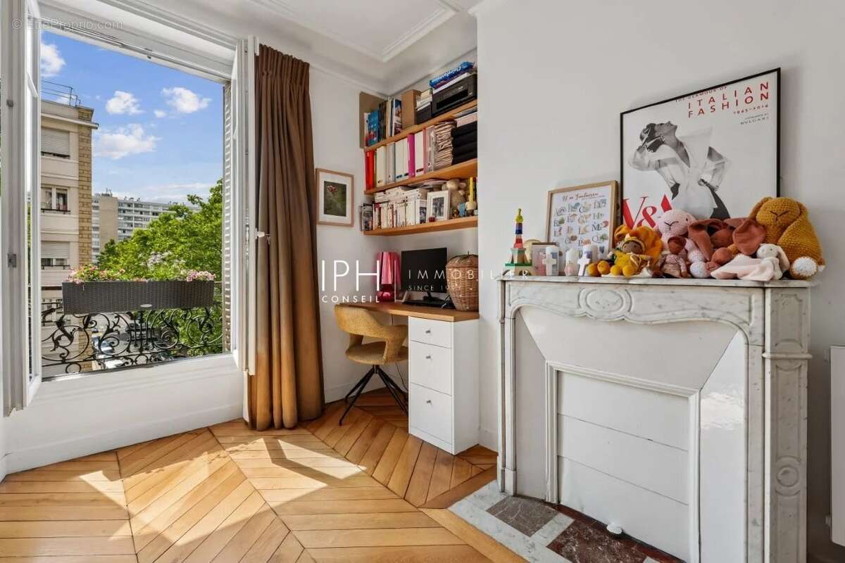 Appartement à LEVALLOIS-PERRET