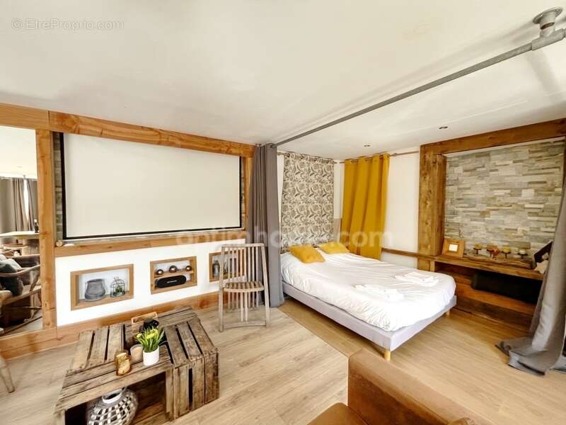 Maison à SAINT-DIDIER-SUR-BEAUJEU