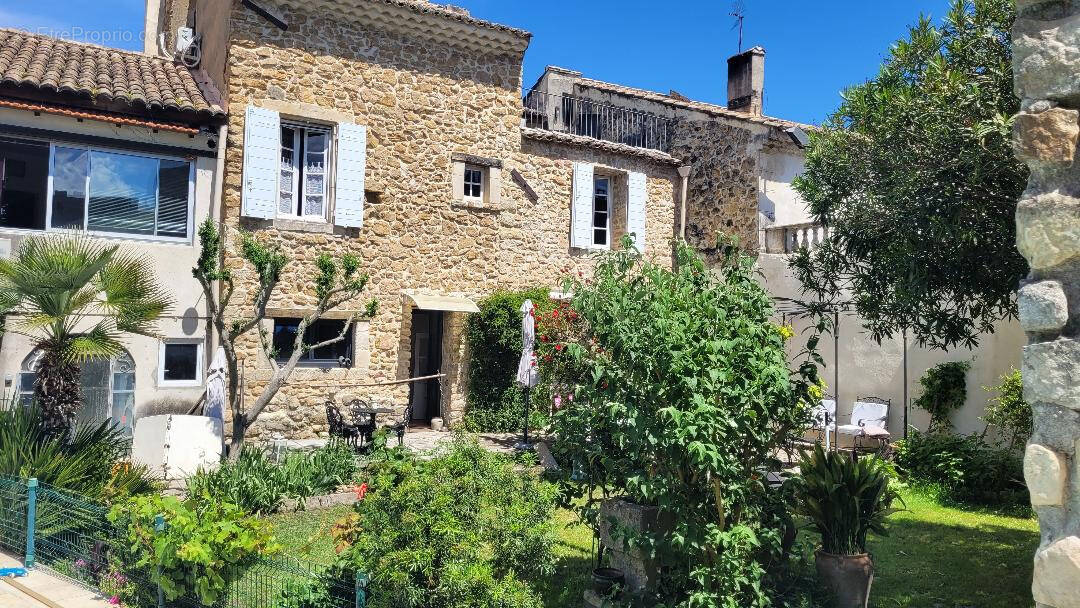 Maison à MONDRAGON