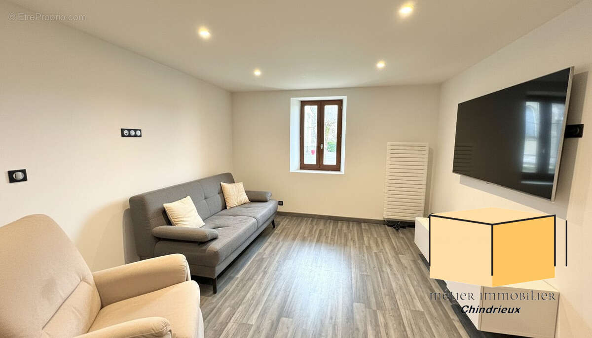 Maison à CHINDRIEUX