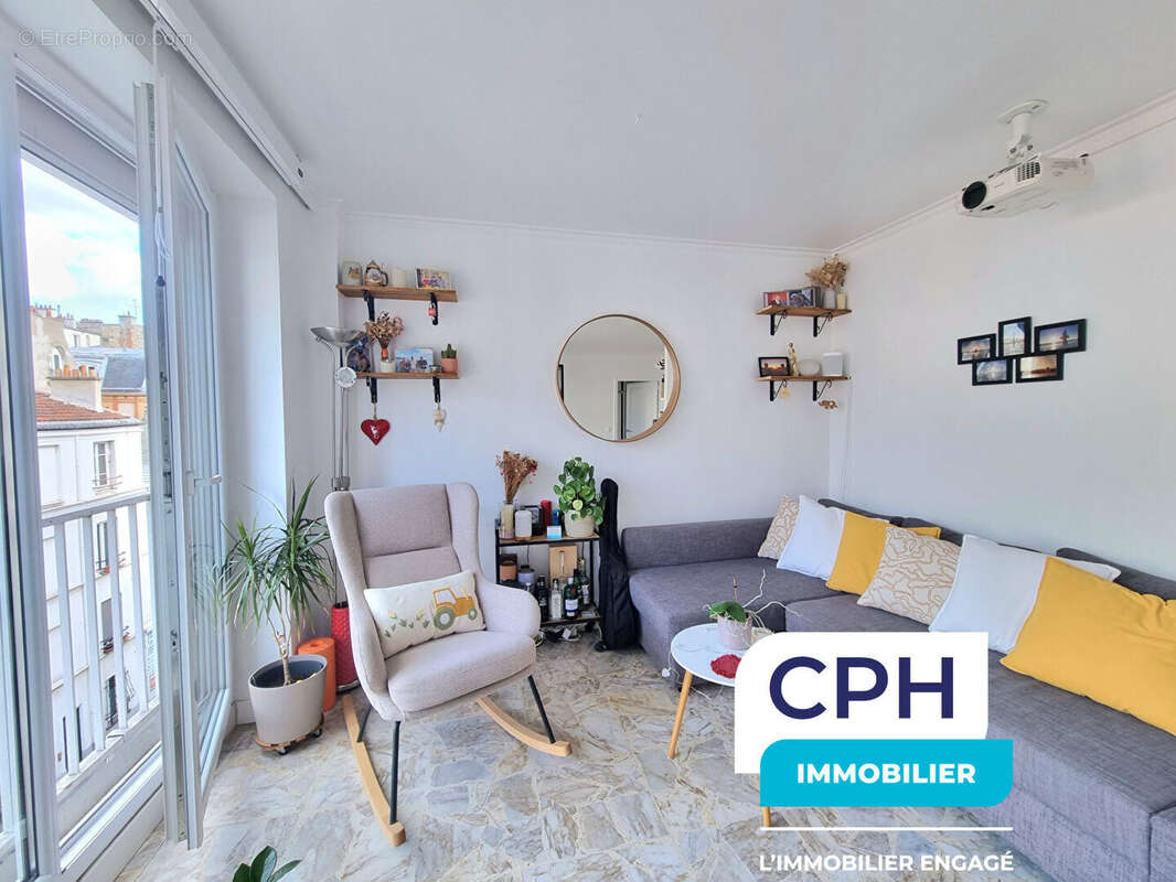 Appartement à PARIS-14E