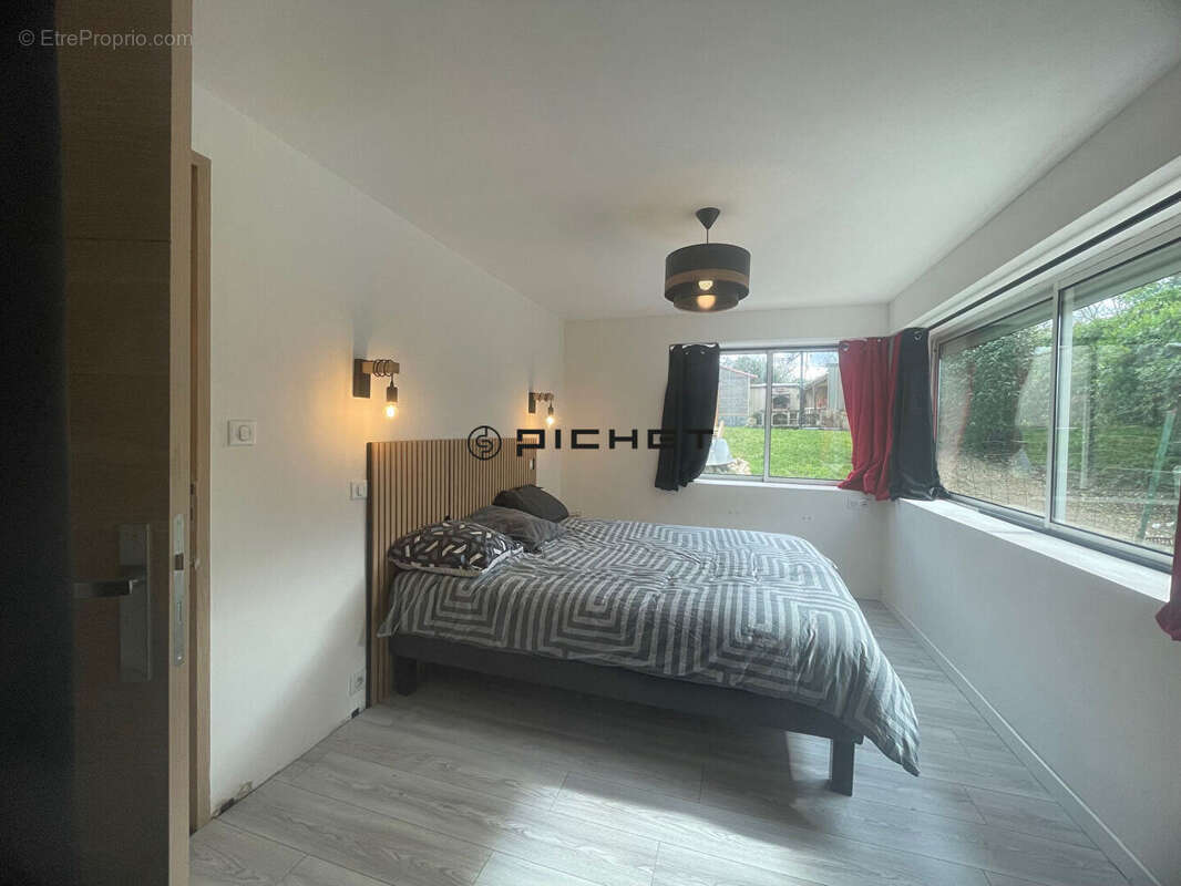 Maison à RUELLE-SUR-TOUVRE