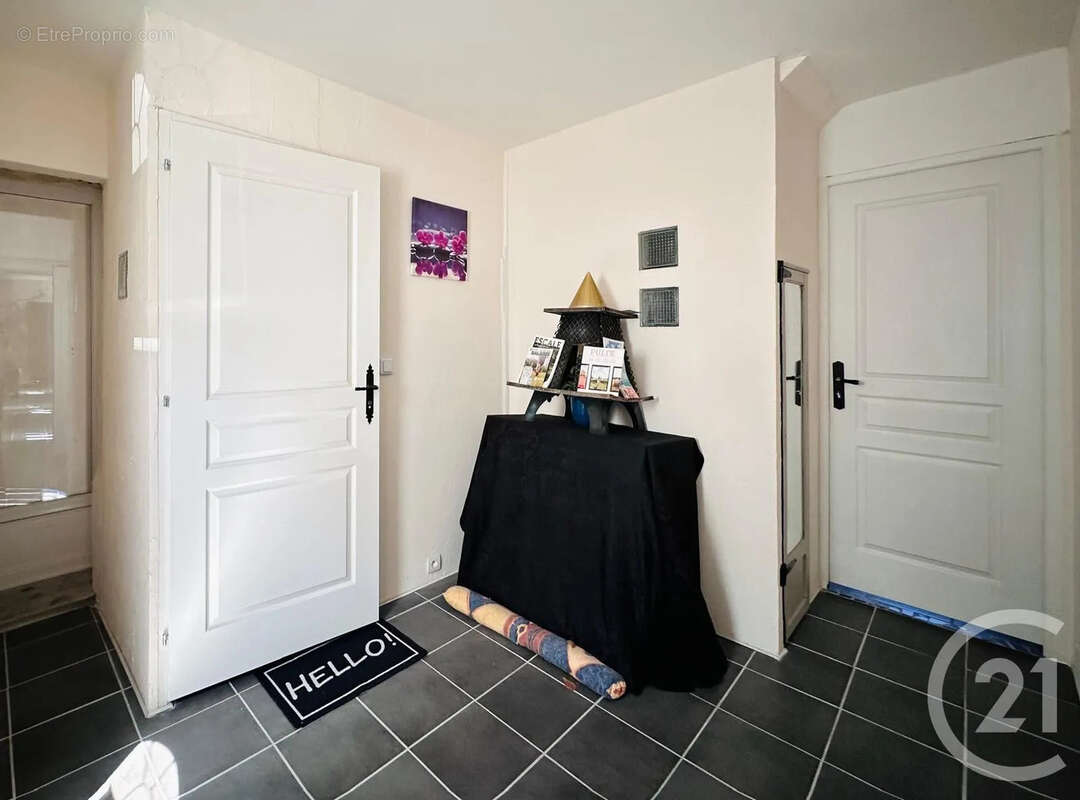 Maison 165 m² à Saint-Paul  - photo 12