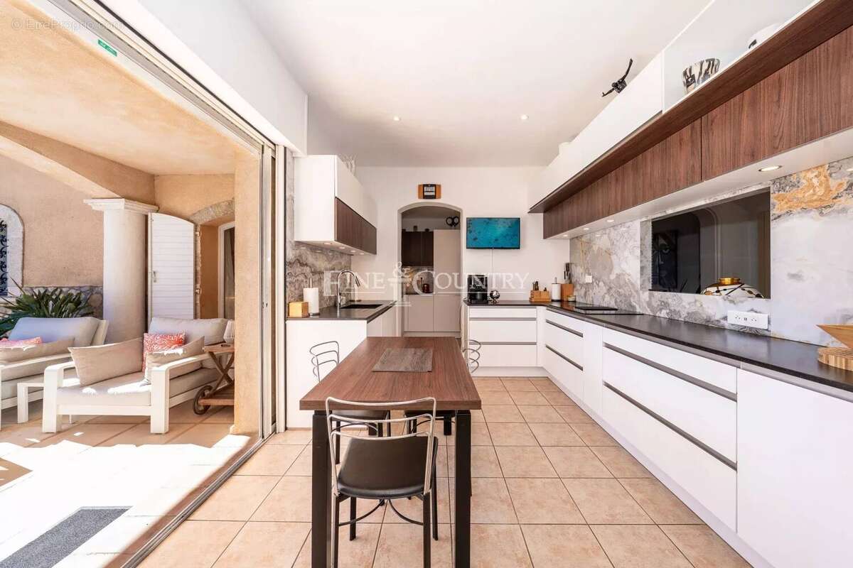 Maison à LES ADRETS-DE-L'ESTEREL