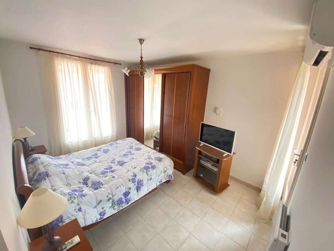 Maison à LA LONDE-LES-MAURES