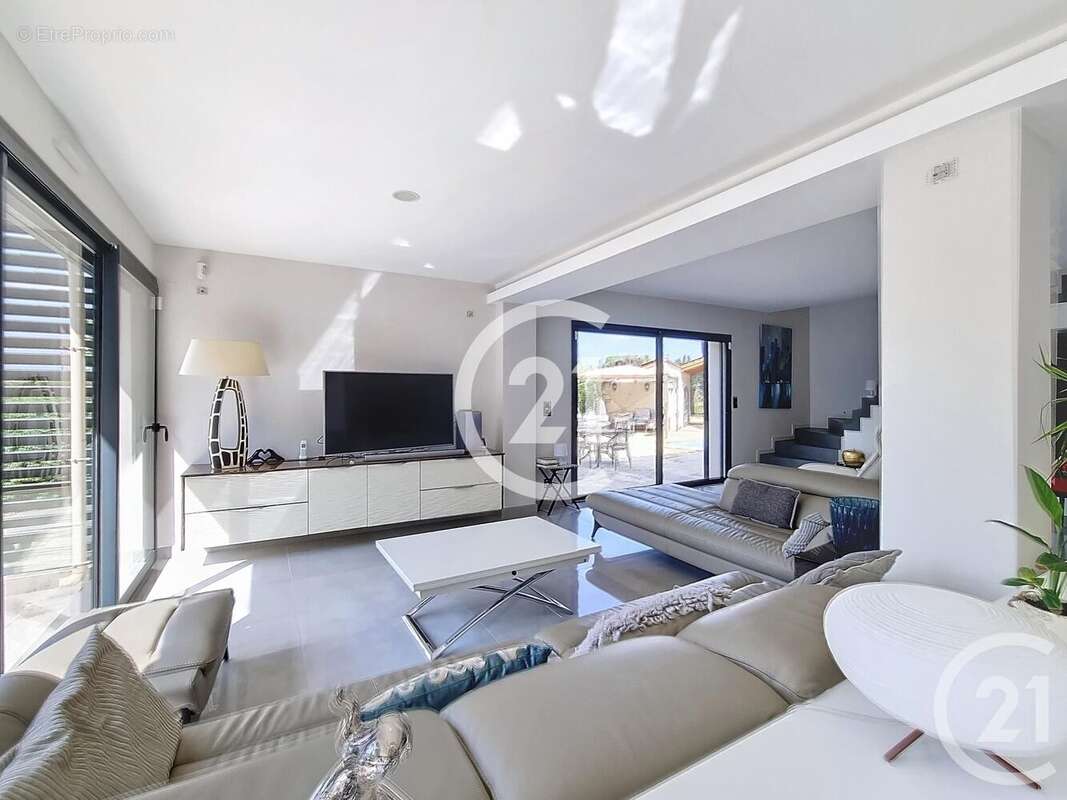 Maison à LATOUR-BAS-ELNE