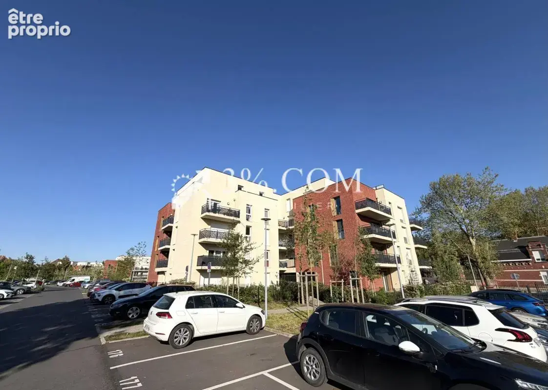 Appartement T3 récent de 62 m2 avec 2 places de parking - photo 1