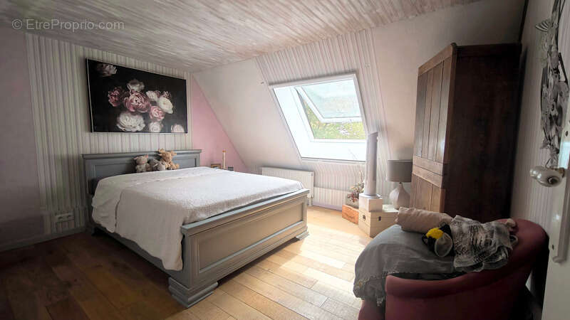 Longère de caractère – Plus de 200 m² habitables – Charme authentique et fort potentiel - photo 2