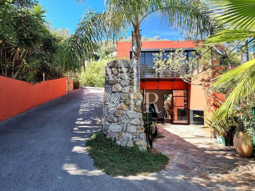 Maison à MANDELIEU-LA-NAPOULE