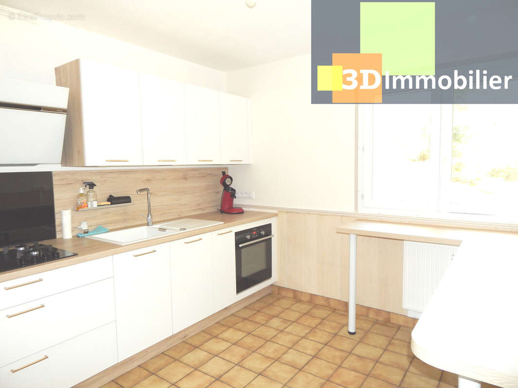 CUISINE ÉQUIPÉE 8.80 M²