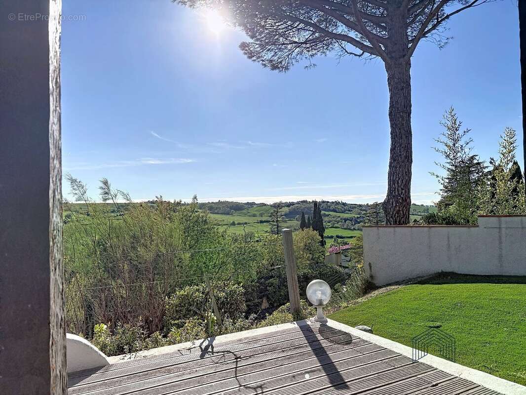 Maison à LACROIX-FALGARDE