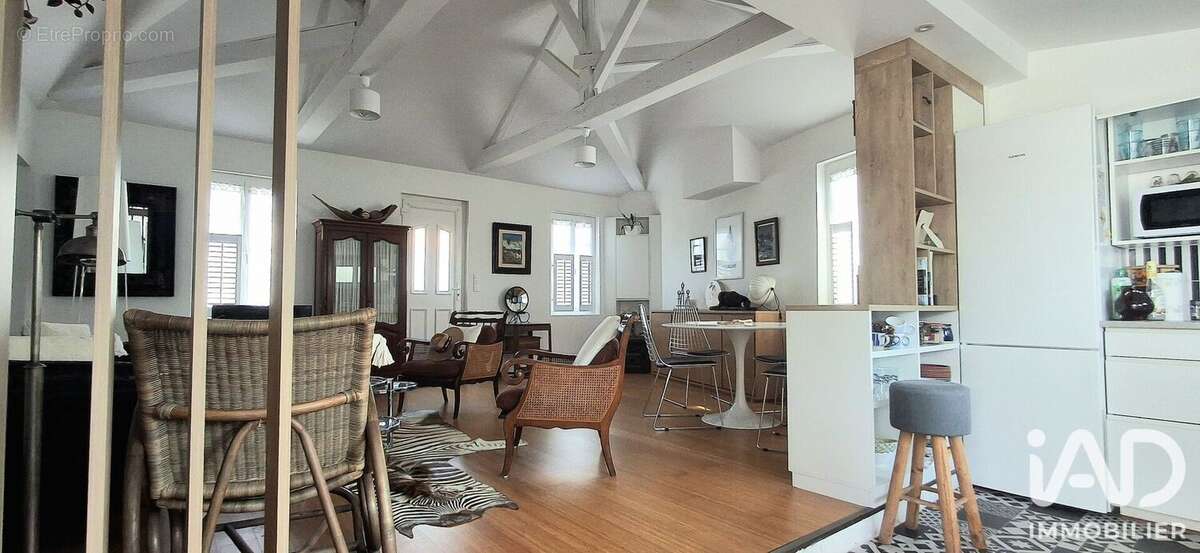 Maison 87 m² à La Rochelle  - photo 4