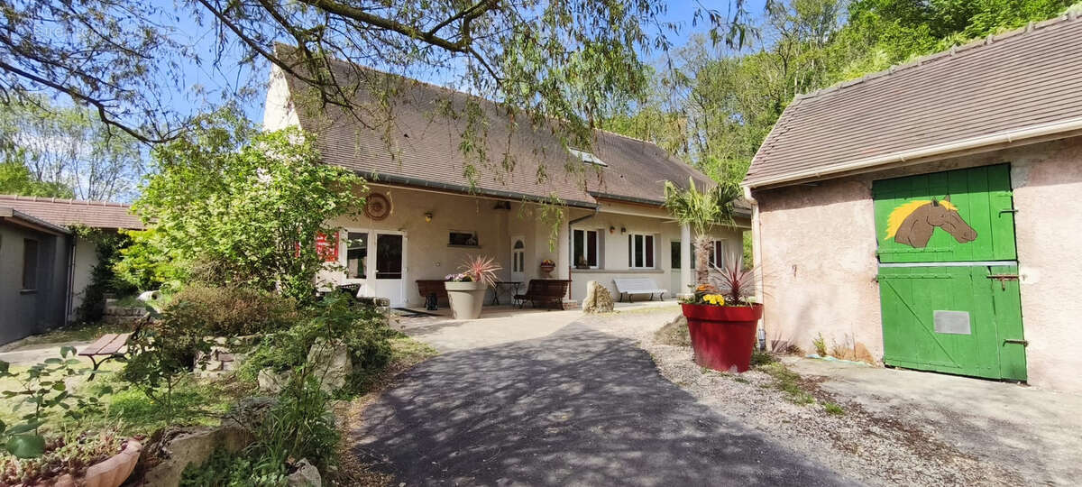 Autre à TAVERNY