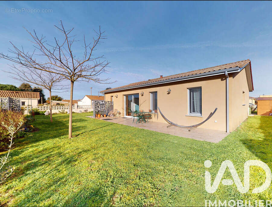 Photo 2 - Maison à SAINT-MAGNE-DE-CASTILLON