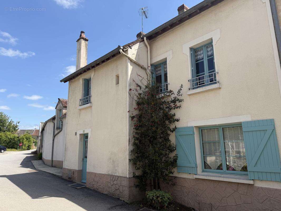 Maison à LE PIN-LA-GARENNE