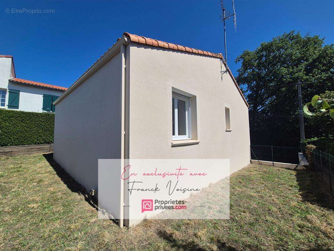 Maison à LES HERBIERS