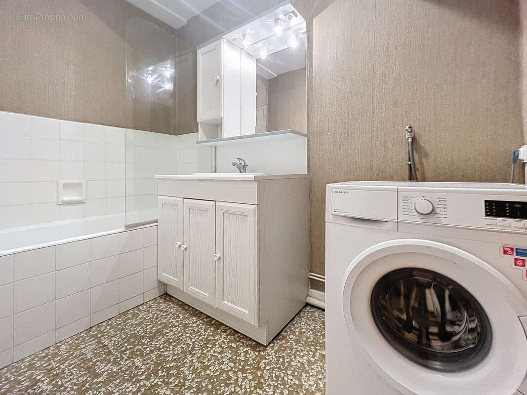 Appartement à SAINT-FRANCOIS-LONGCHAMP