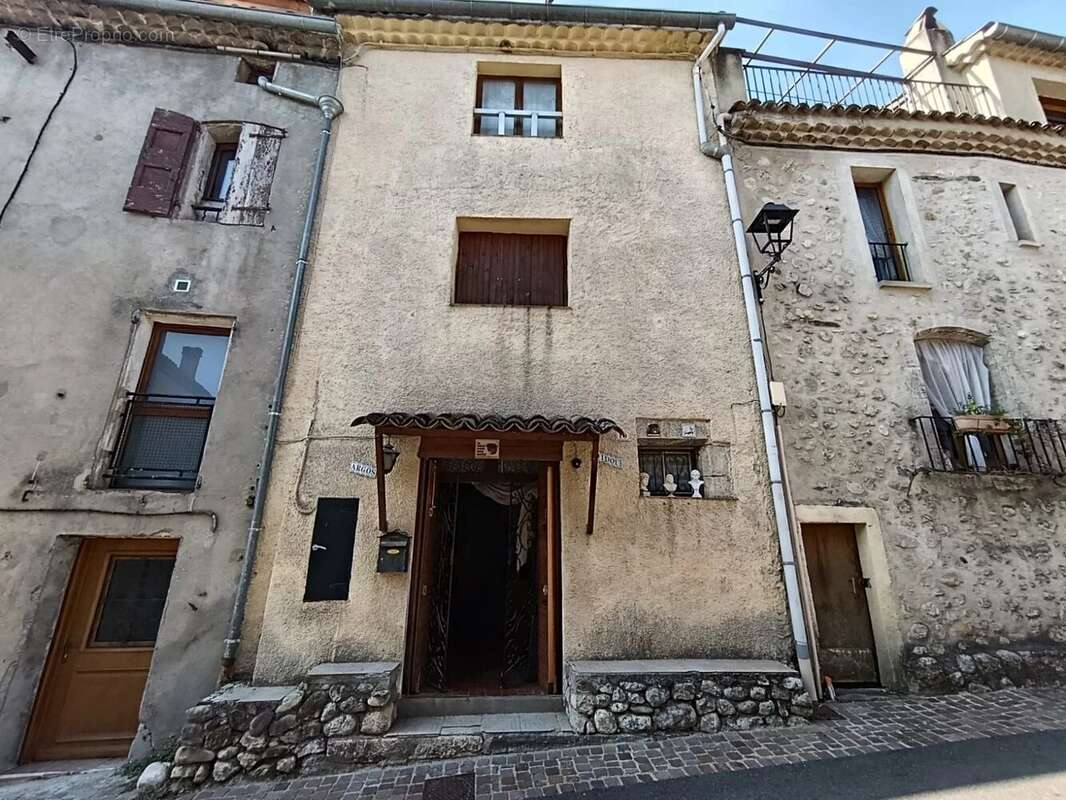 Maison de village à restaurer - photo 9