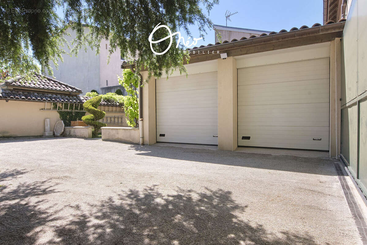 Maison à SAINT-SYMPHORIEN-D'OZON