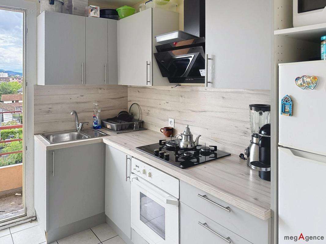 Appartement à SAINT-MARTIN-D&#039;HERES