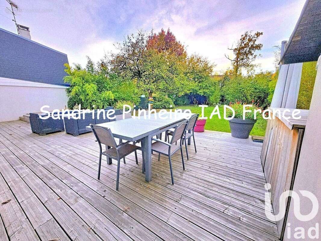 Photo 2 - Maison à BURES-SUR-YVETTE