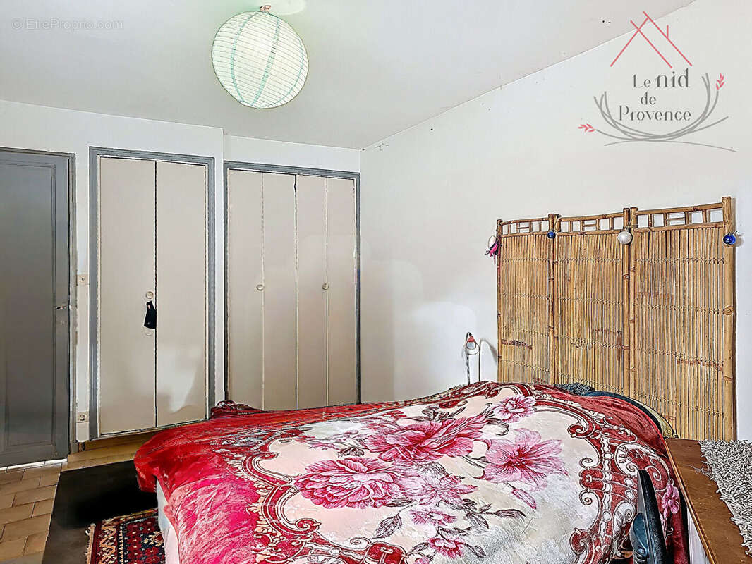 Appartement à FONTAINE-DE-VAUCLUSE