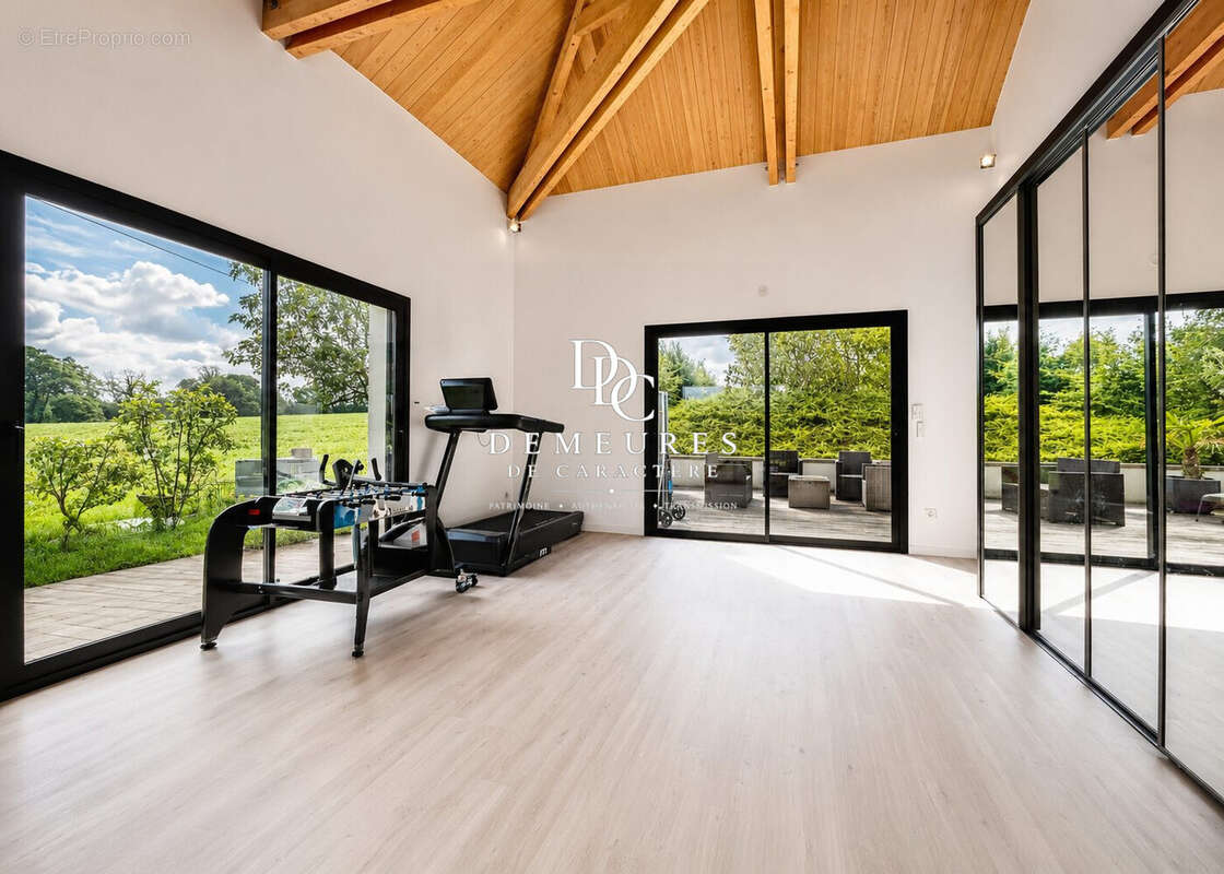 Maison 252 m² à Baincthun  - photo 8