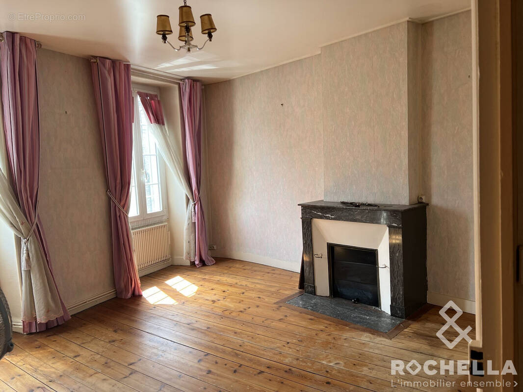 Maison 86 m² à Saint-Jean-D'angely  - photo 6