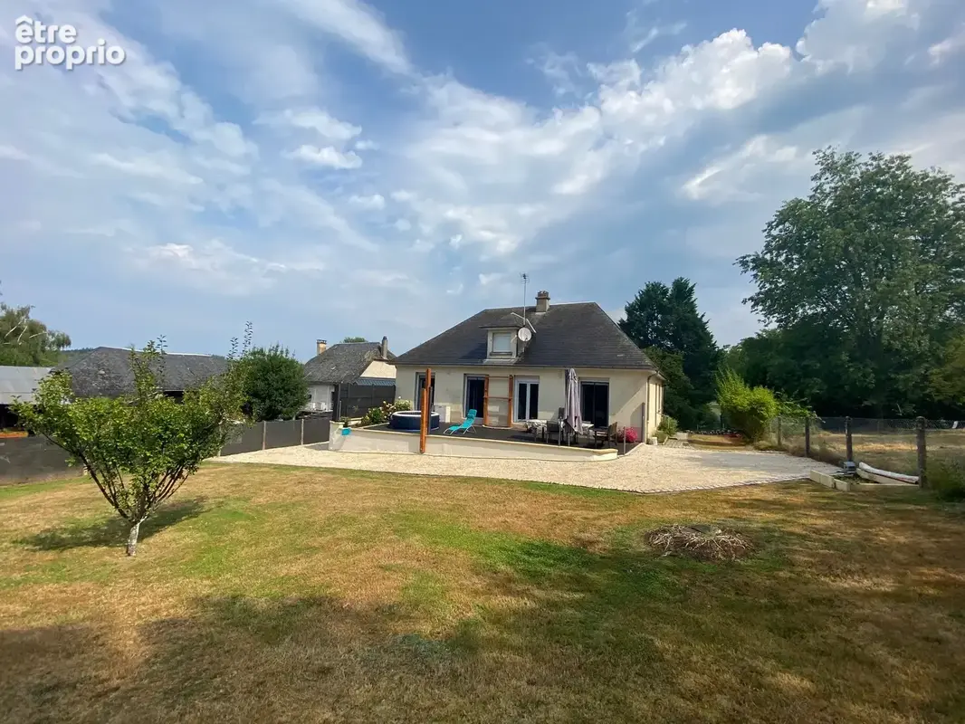 Maison à SAINT-MERD-DE-LAPLEAU
