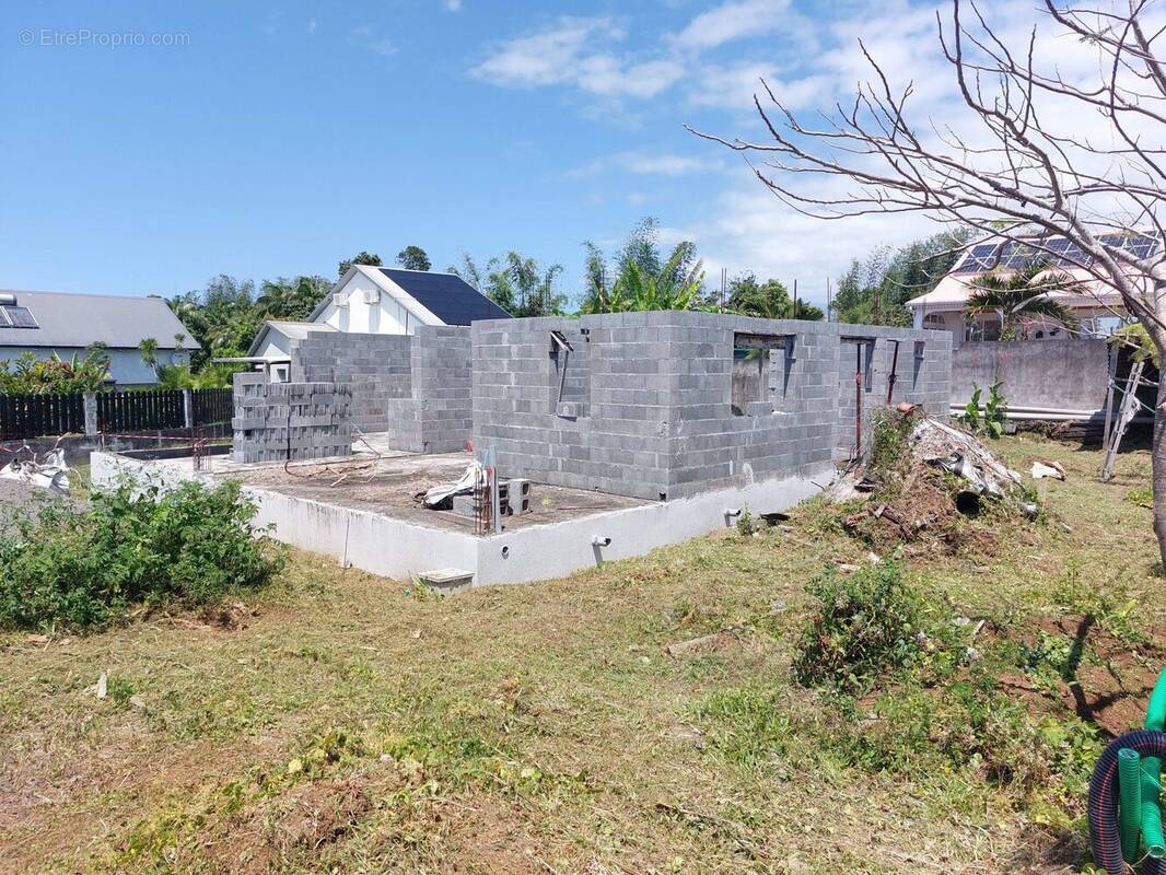 Terrain à SAINTE-SUZANNE