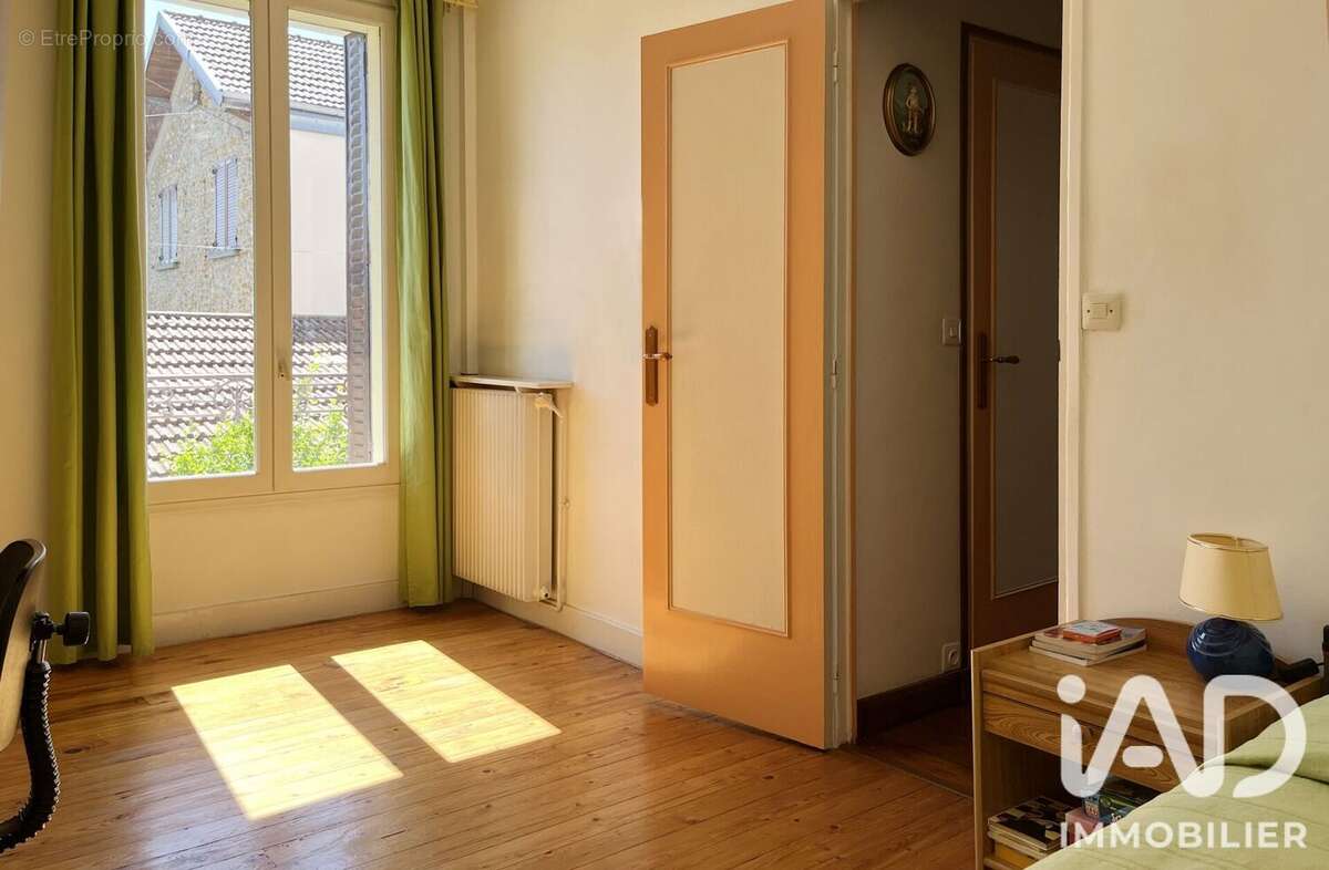 Maison 110 m² à Gagny  - photo 8