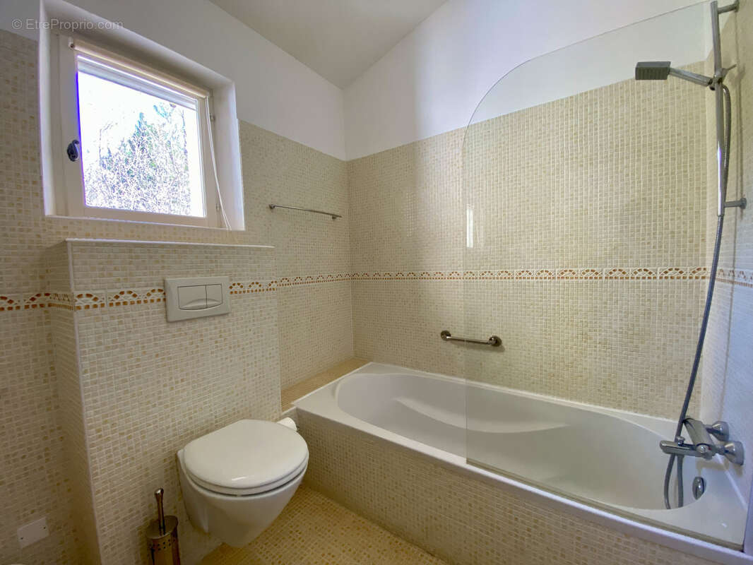 Maison à BUIS-LES-BARONNIES