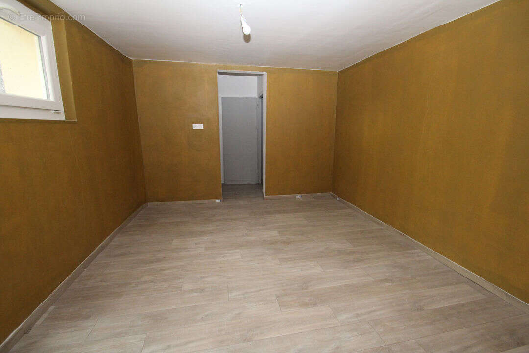 Maison à LUCENAY-LES-AIX