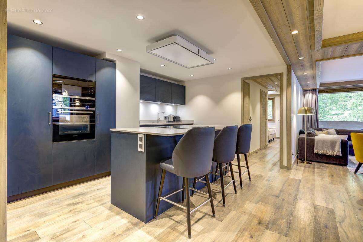 Ski-in/Ski-out à Val d’Isère : appartement moderne de 178 m² avec jacuzzi et terrasses ensoleillée - photo 10