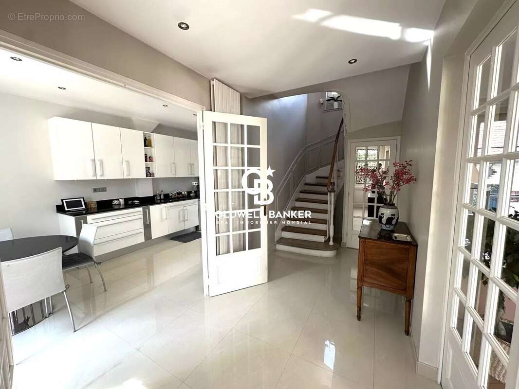 Maison à LE VESINET