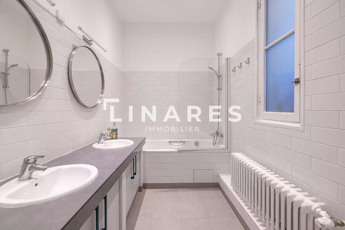 Appartement à MARSEILLE-6E