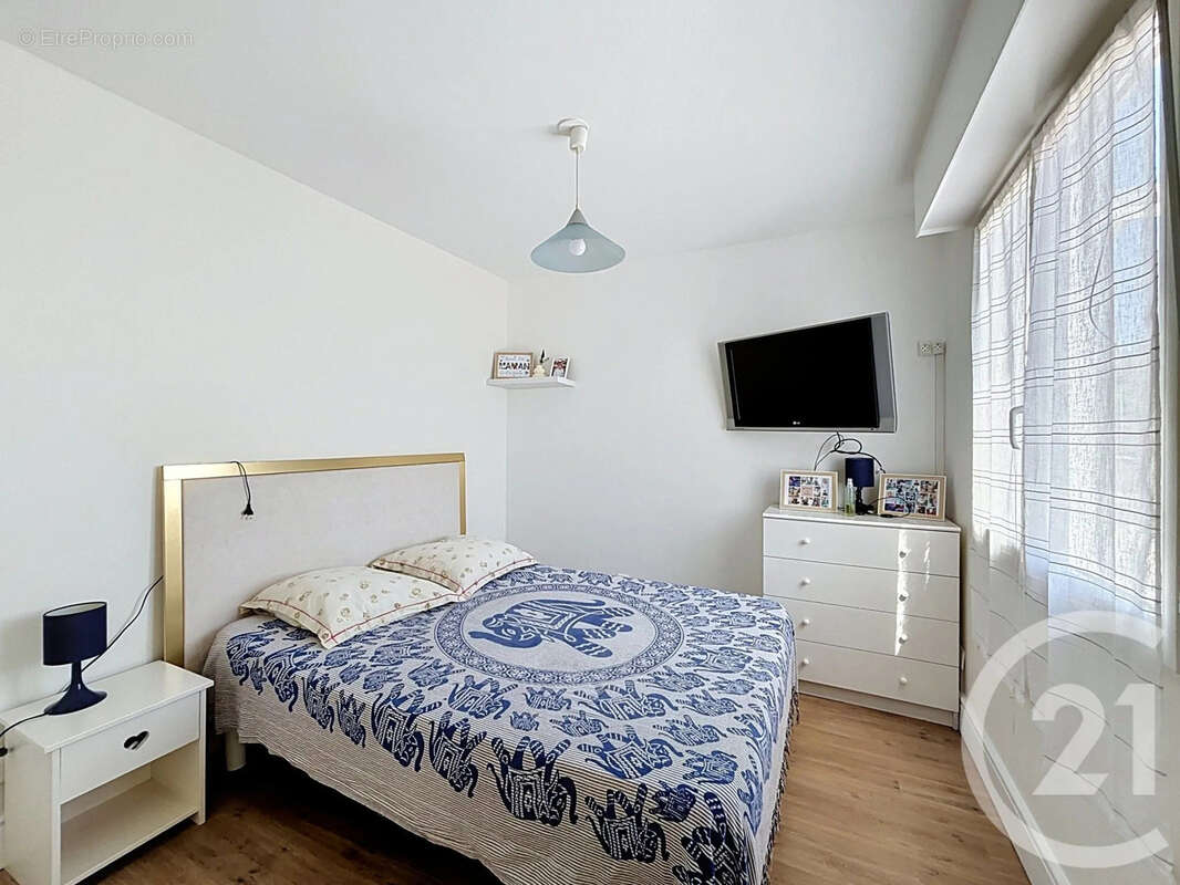 Appartement 79 m² à Combs-La-Ville  - photo 6