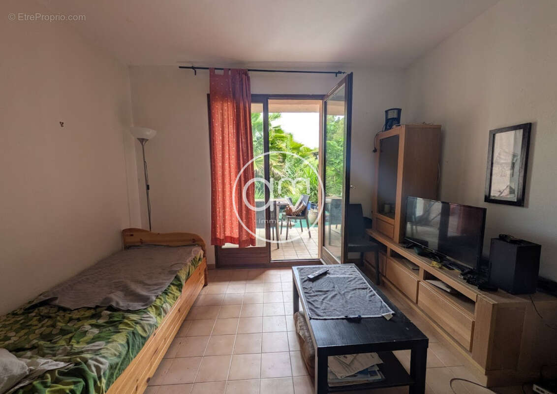 Appartement à LA LONDE-LES-MAURES