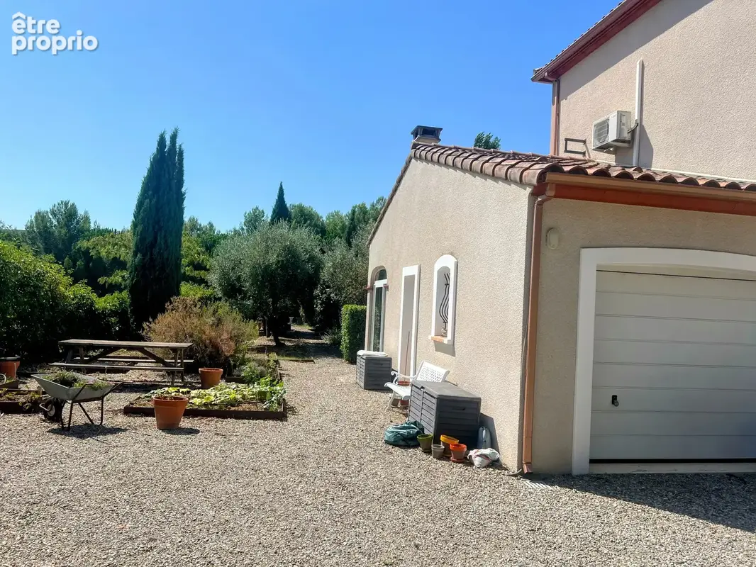 Maison Familiale Indépendante avec Piscine et Jardins, à Proximité du Centre Ville - photo 24