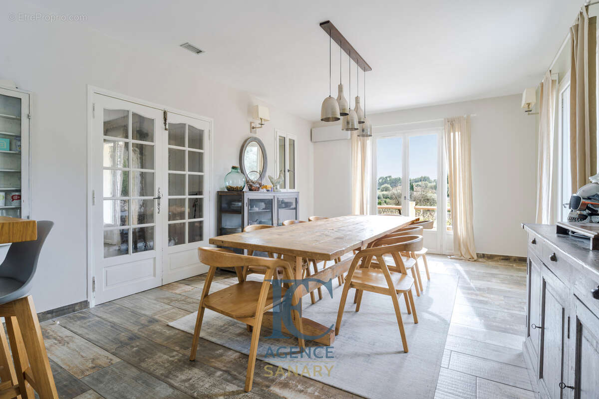 Maison à LE CASTELLET